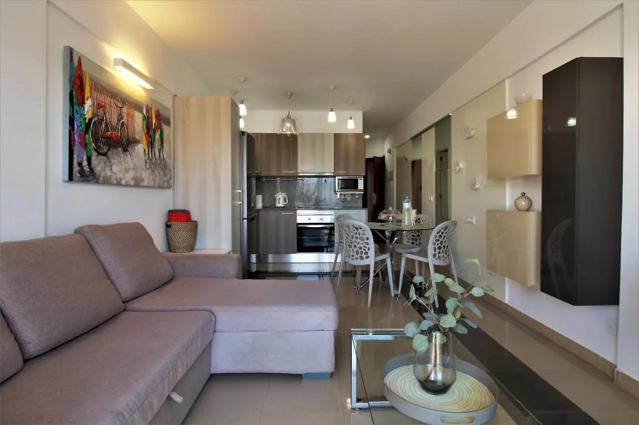Apartment Agreable Appartement Au Bord De L' Ocean, Playa Paraiso Costa Adeje  Spain